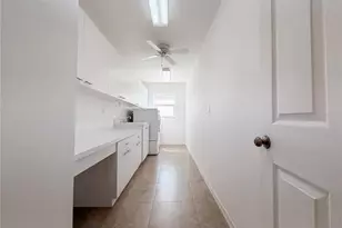 3339 Sheffield Cir, Sarasota, FL 34239 - Photo 6