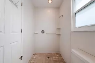 3339 Sheffield Cir, Sarasota, FL 34239 - Photo 18