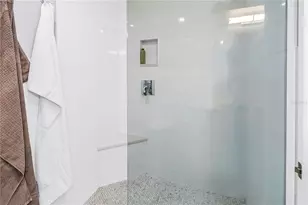 355 Red Cedar Ct NE, Saint Petersburg, FL 33703 - Photo 26