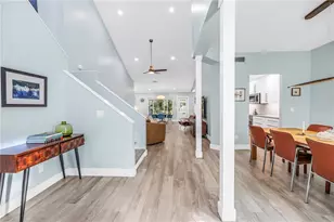 355 Red Cedar Ct NE, Saint Petersburg, FL 33703 - Photo 10