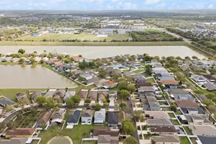 8001 Canterbury Lake Blvd, Tampa, FL 33619 - Photo 28