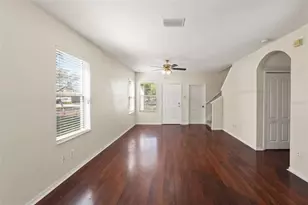 8001 Canterbury Lake Blvd, Tampa, FL 33619 - Photo 6