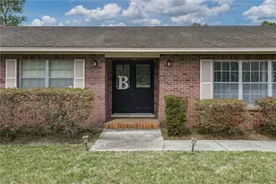 609 W Pipkin Rd, Lakeland, FL 33813 - Photo 1