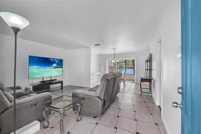 1001 Hallwood Loop, Brandon, FL 33511 - Photo 2