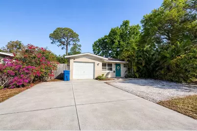 3975 Porpoise Drive SE, Saint Petersburg, FL 33705 - Photo 1