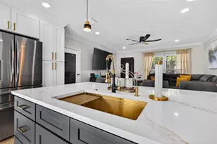 4420 Pompano Dr SE, Saint Petersburg, FL 33705 - Photo 4