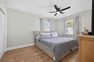 4420 Pompano Dr SE, Saint Petersburg, FL 33705 - Photo 12