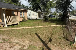 3612 N 52nd St, Tampa, FL 33619 - Photo 24