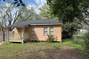 3612 N 52nd St, Tampa, FL 33619 - Photo 2