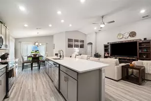 6436 Pebblebrooke Wy, Zephyrhills, FL 33541 - Photo 14