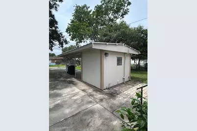 2534 40th Avenue N, Saint Petersburg, FL 33714 - Photo 4