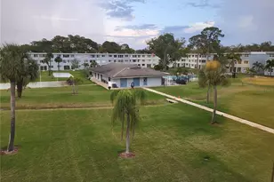 4895 Bay St NE, Saint Petersburg, FL 33703 - Photo 2