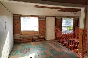 1426 17th St W, Bradenton, FL 34205 - Photo 4