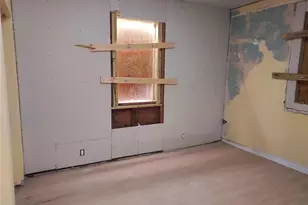 1426 17th St W, Bradenton, FL 34205 - Photo 10