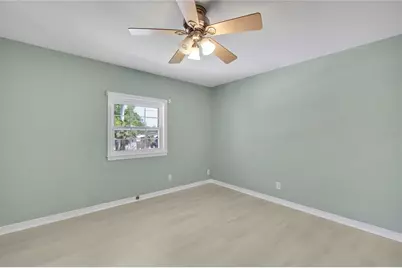 8424 Stillbrook Avenue, Tampa, FL 33615 - Photo 38