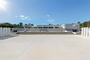 7647 Sanderling Rd, Sarasota, FL 34242 - Photo 10