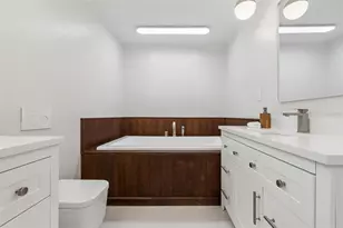 7647 Sanderling Rd, Sarasota, FL 34242 - Photo 20