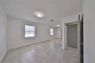 3908 W Wallace Ave, Tampa, FL 33611 - Photo 12