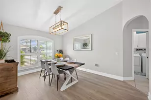 3907 57th Pl E, Bradenton, FL 34203 - Photo 4