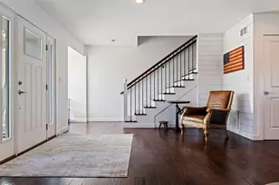 3901 14th St NE, Saint Petersburg, FL 33703 - Photo 6