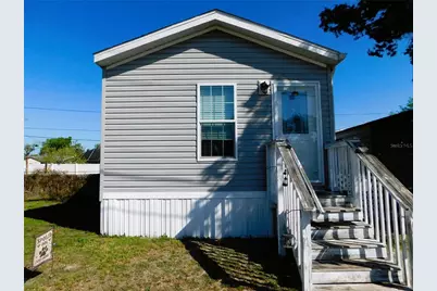 39143 Hillcrest Drive, Zephyrhills, FL 33542 - Photo 2