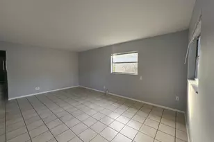 6804 S Wall St, Tampa, FL 33616 - Photo 2