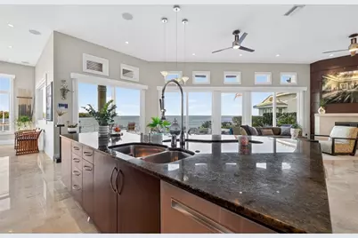 2279 Mermaid Point NE, Saint Petersburg, FL 33703 - Photo 6