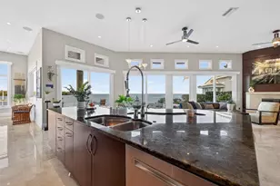2279 Mermaid Point NE, Saint Petersburg, FL 33703 - Photo 6