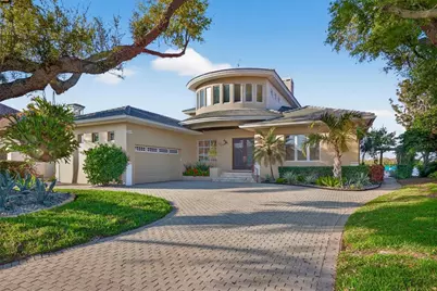 2279 Mermaid Point NE, Saint Petersburg, FL 33703 - Photo 8