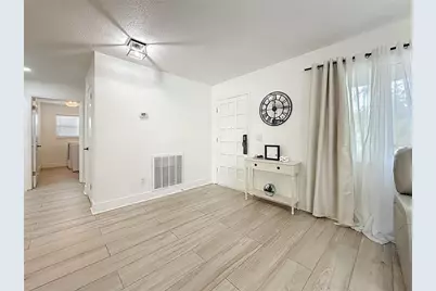 2071 Butternut Circle E, Clearwater, FL 33763 - Photo 12