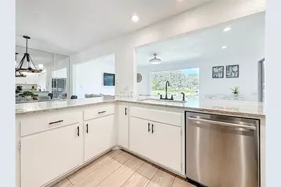 2071 Butternut Circle E, Clearwater, FL 33763 - Photo 24