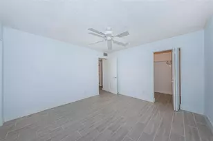 4700 Cove Cir, Saint Petersburg, FL 33708 - Photo 30