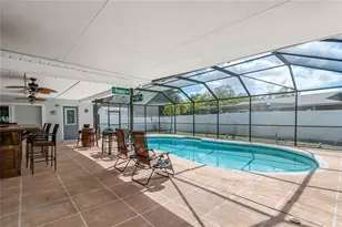 11796 Saree Ct, Seminole, FL 33778 - Photo 4