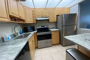 7321 Central Ave, Saint Petersburg, FL 33710 - Photo 10