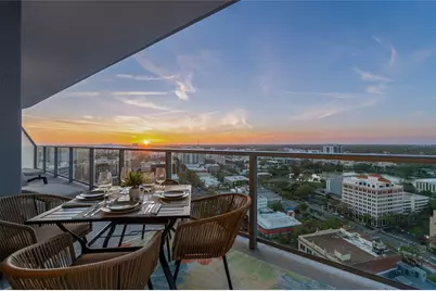 400 Central Avenue #2102, Saint Petersburg, FL 33701 - Photo 2