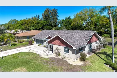 203 Amesbury Circle, Sun City Center, FL 33573 - Photo 4