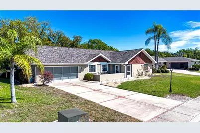 203 Amesbury Circle, Sun City Center, FL 33573 - Photo 2