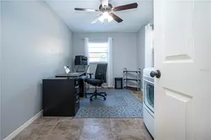 203 Amesbury Cir, Sun City Center, FL 33573 - Photo 34