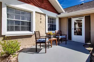 203 Amesbury Cir, Sun City Center, FL 33573 - Photo 4
