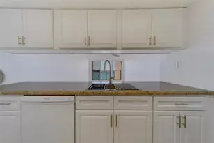 450 S Gulfview Blvd, Clearwater Beach, FL 33767 - Photo 20