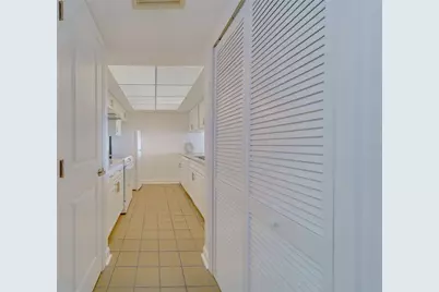 450 S Gulfview Boulevard #208, Clearwater Beach, FL 33767 - Photo 18