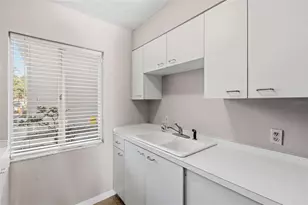 5508 Pokeweed Ct, Tampa, FL 33617 - Photo 12
