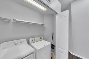 26546 Castleview Way, Wesley Chapel, FL 33544 - Photo 18