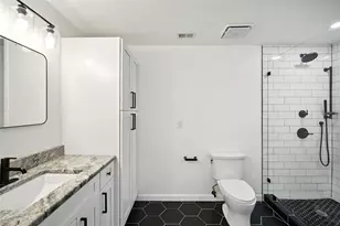 5304 Bay Club Cir, Tampa, FL 33607 - Photo 16