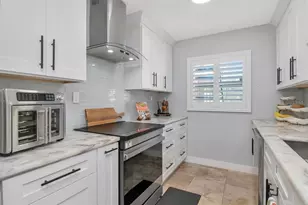 2424 W Tampa Bay Blvd, Tampa, FL 33607 - Photo 12