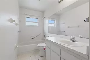 1701 Coppersmith Ct, Lutz, FL 33559 - Photo 18