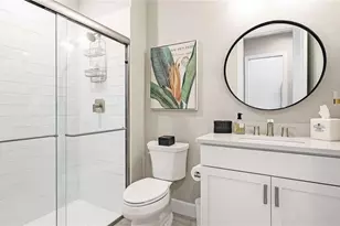 801 Seascape Pl, Sarasota, FL 34240 - Photo 32