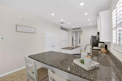 5601 Kingsley Corner Way, Lithia, FL 33547 - Photo 12