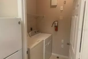 2402 Courtney Meadows Ct, Tampa, FL 33619 - Photo 6