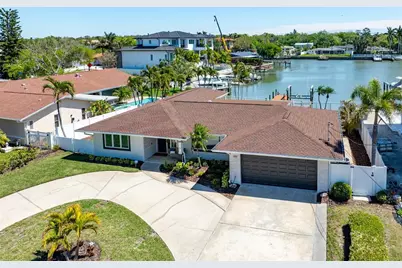 405 Buttonwood Lane, Largo, FL 33770 - Photo 10